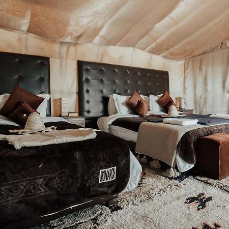 Overnight Luxury Camp Мерцуга Екстериор снимка