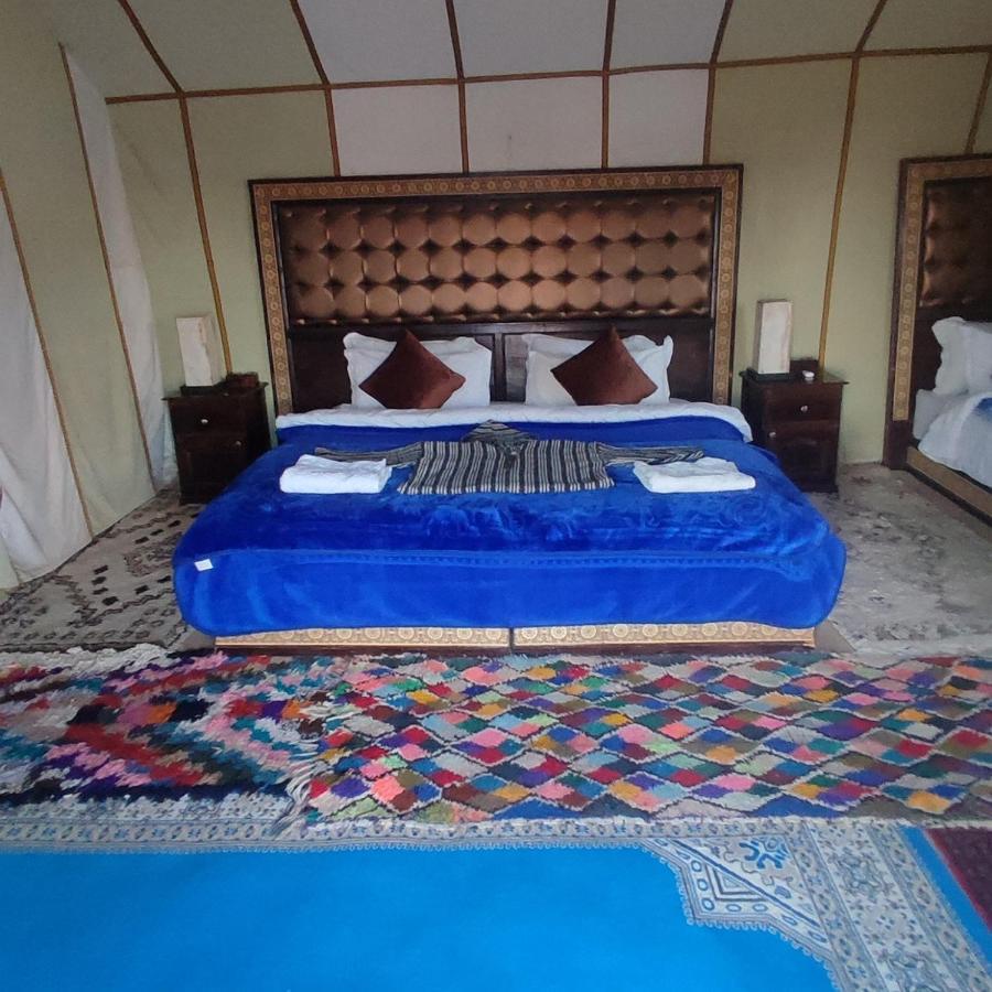 Overnight Luxury Camp Мерцуга Екстериор снимка