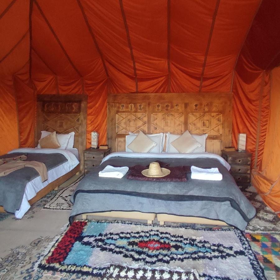Overnight Luxury Camp Мерцуга Екстериор снимка