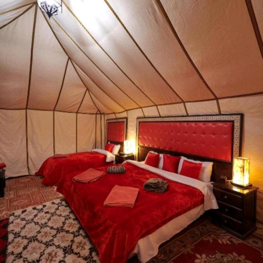 Overnight Luxury Camp Мерцуга Екстериор снимка