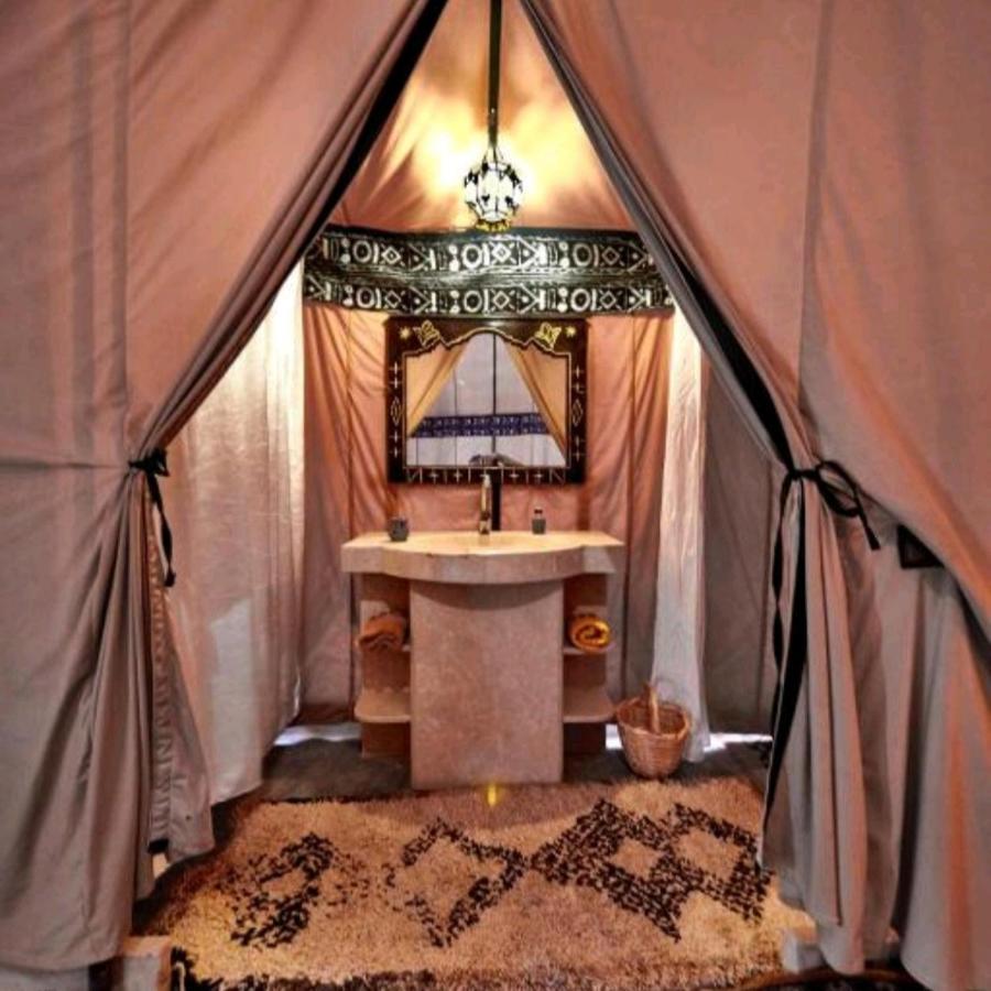 Overnight Luxury Camp Мерцуга Екстериор снимка