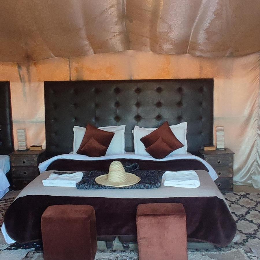 Overnight Luxury Camp Мерцуга Екстериор снимка